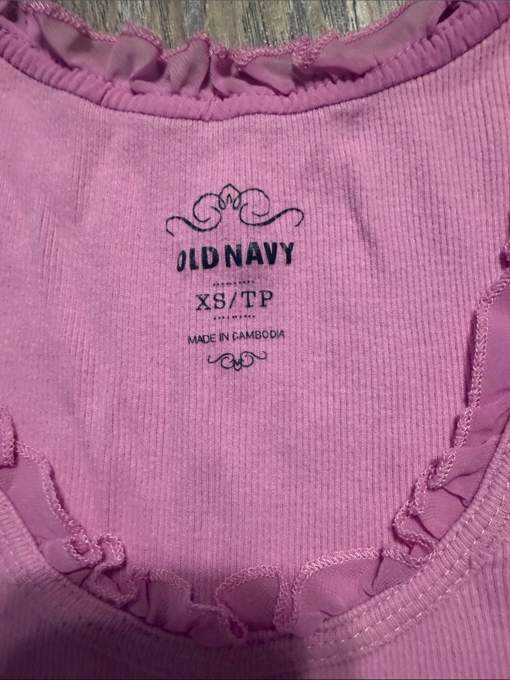Old Navy Pink Ruffle-Edge Ribbed Tank - Picture 2 of 4